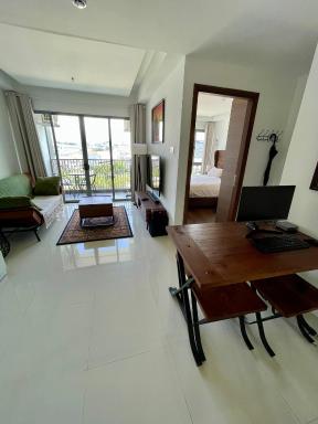 Luxury Apartment, Harbour Bay Residences - Housity