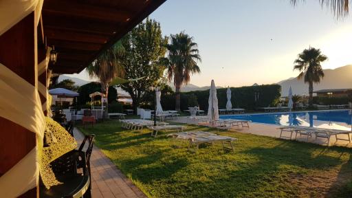 Villa Nasti Luxury Bed Taurasi Room - Housity