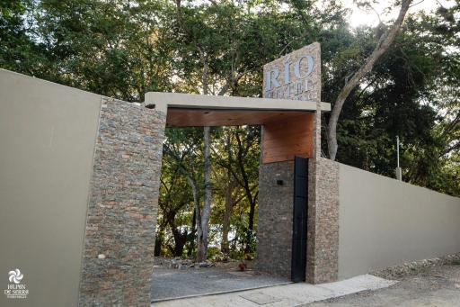 RIO HOTEL Y GLAMPING - Housity