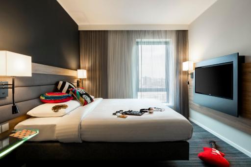 Moxy Glasgow SEC - Housity