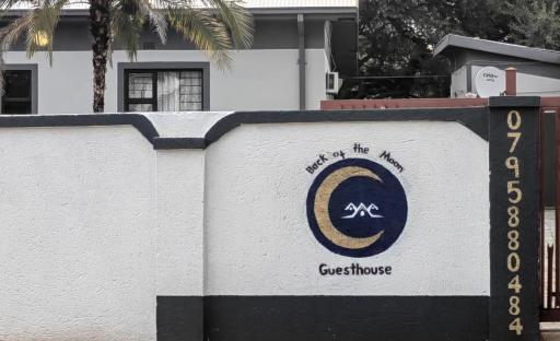 Back of the Moon Guesthouse - Housity