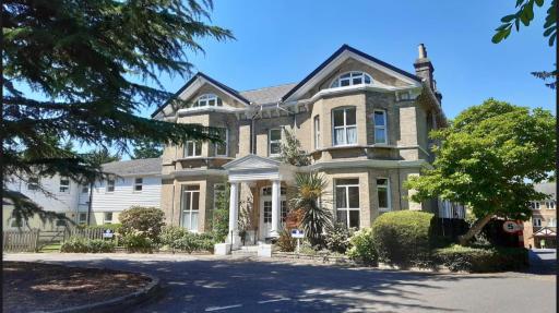 The Elder Grove Epsom - Housity
