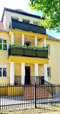 Solanki Central Apart - Housity