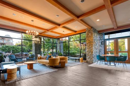 Oswego Hotel - Housity