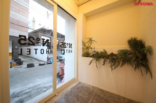 Number 25 Hotel - Housity