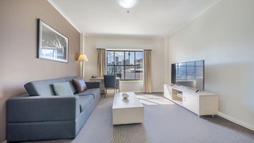 Oaks Sydney Goldsbrough Suites - Housity