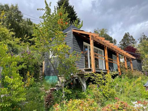 Casita luminosa en el centro de Bariloche! - Housity