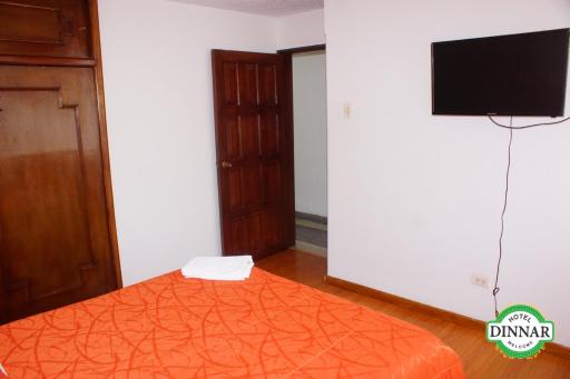Hotel Dinnar - Housity