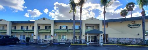 Quality Inn & Suites Anaheim at the Park - Housity