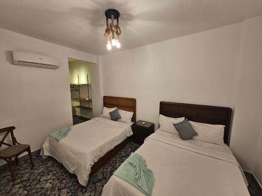 Alex Gate apartment - families only - Housity