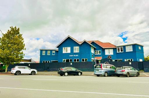 Crashpalace Backpackers - Hizvo