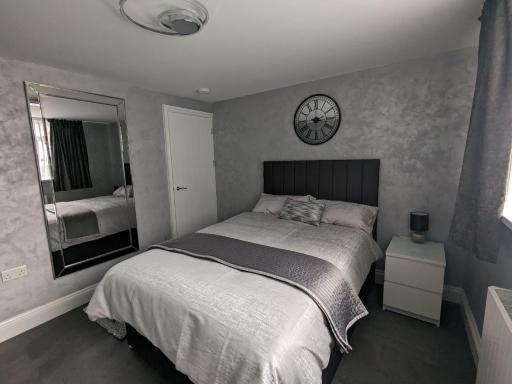 Luxury room in 2 bed Apartment - Housity