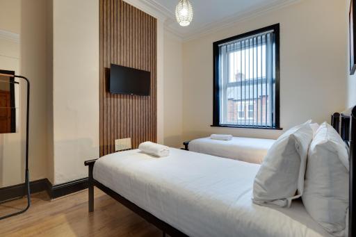 Newcastle CITY Apartments 35 - Housity