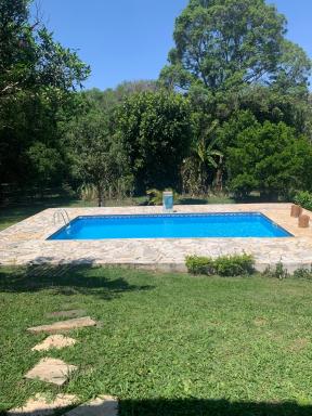 Chácara Ibiuna com Piscina e churrasqueira- Mundo de oz - Housity