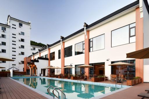 25th Hour Boutique Hotel - Housity