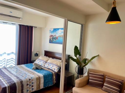 Great 1BR Aqua Livingstone with Netflix, Pool & Gym - Hizvo