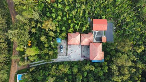 The Brown and Brew Homestay - Housity