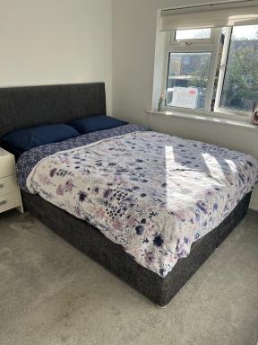 Double room next to London Heathrow airport and Elizabeth Line train to Central London - Housity