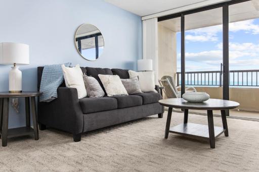 Condo by the Sea! Spacious 2 BR sleeps 6 - Housity