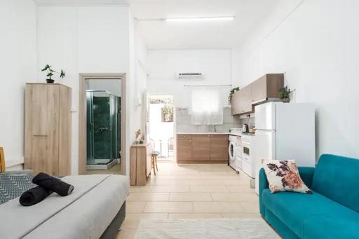 Cozy and Traditional EC Studios - Housity