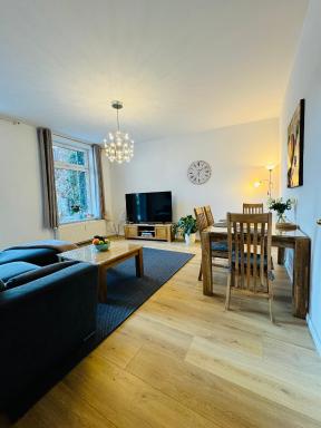 Attraktive Wohnung im grünen Hinterhof - Housity