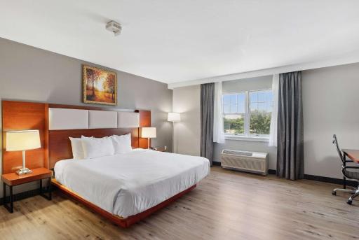 Saco Bay Hotel - Housity