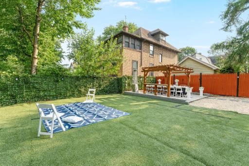Cozy 4BR, 6 beds, 12 guest Home near PHL, Eagles Field, UPENN, Fast Wi-Fi, King Bed, Parking - Housity