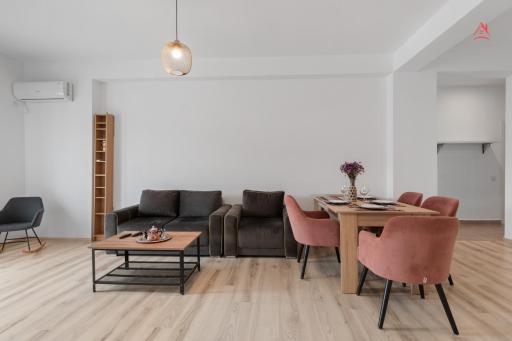 Northlight Residence - Large Apartment and Private Parking - Housity