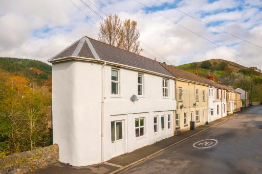 Riverside by Afan Valley Escapes - Housity