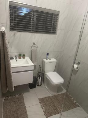 5 Bayview Gonubie Seafront - Housity