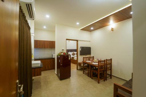 Grand Plaza Inn - Housity