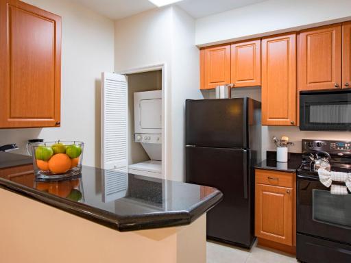 The Point Hotel & Suites Universal - Housity
