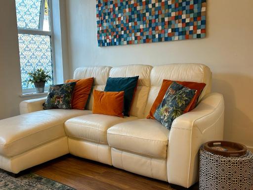 Homely Victorian Terraced Town House with Parking. - Housity