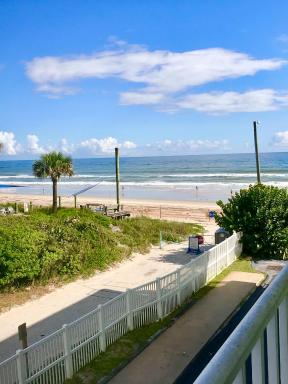 Beach Haven -Ocean View At Symphony Beach Club - Housity