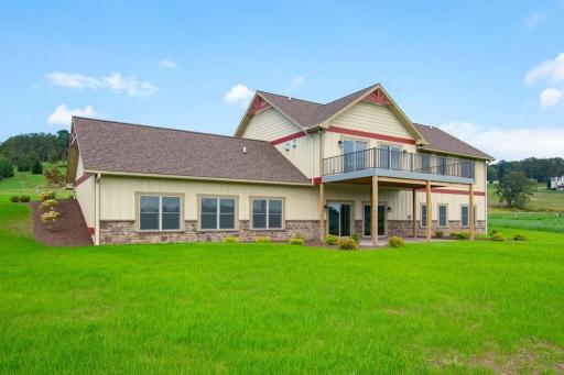 Beary Fine 6 bed 5 bath luxury home w indoor pool - Housity