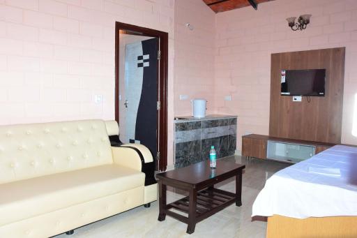 Samruddhi hills view resort - Housity