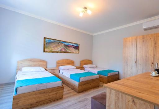 Villa Yard - Housity