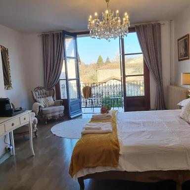 Chez Jack Confolens - Housity