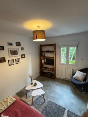 Charmant Studio - Housity