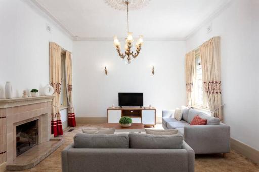 Timeless Beauty at Malvern Hill - Housity