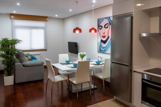 PRECIOSO ESTUDIO -CÉNTRICO-GARAJE- MODERNo - Housity