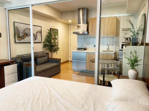 Manila Homes Azure 1BR Beach View - Housity
