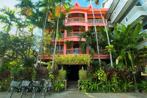 Golden Butterfly Villa - Housity