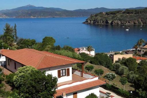 LA RESIDENZA NEL PARCO BIKE HOUSE - Housity