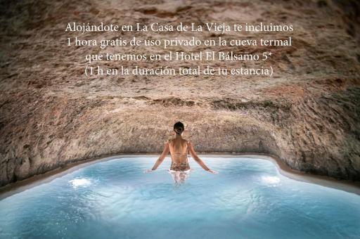 La Casa de la Vieja - Alojamiento Rural 3 y 4 Estrellas - Housity