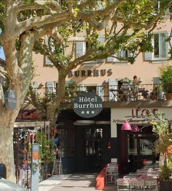 Hotel Burrhus - Housity