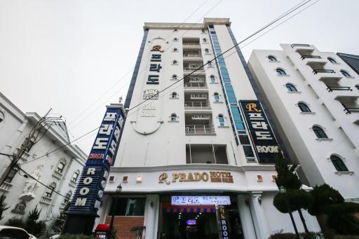 Prado Hotel - Housity