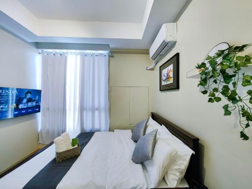 1BR Condotel Suite at Sunshine100 City Plaza #SS01 - Housity