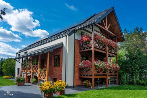 Zar?bisko - noclegi ca?oroczne - Housity