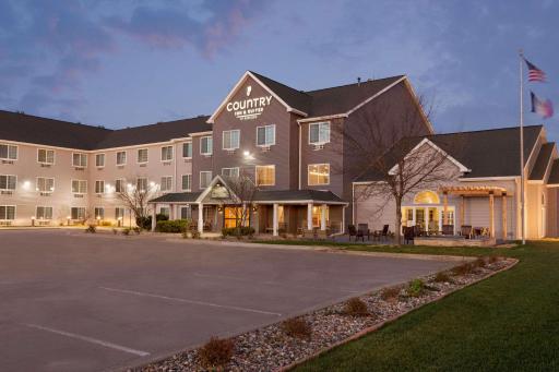 Country Inn & Suites by Radisson, Ames, IA - Housity